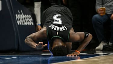 Anthony Edwards verletzte sich am Knie.