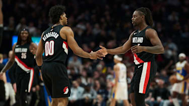 Jrue Holiday (re.) wurde 2024 NBA-Champion mit den Boston Celtics.
