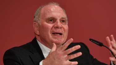 Uli Hoeneß bekennt sich auch im Basketball zur Bundesliga.