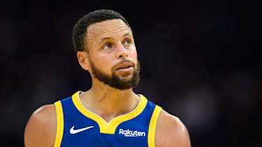 Curry ist 38 Jahre alt.