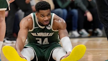 Der Grieche verletzte sich im Spiel gegen die Denver Nuggets an der Wade.