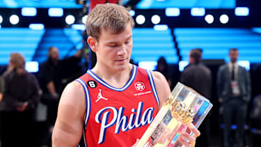 Mac McClung nach seinem ersten Sieg beim NBA-Dunk-Contest.