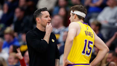 Trainer JJ Redick und Austin Reaves von den Los Angeles Lakers.