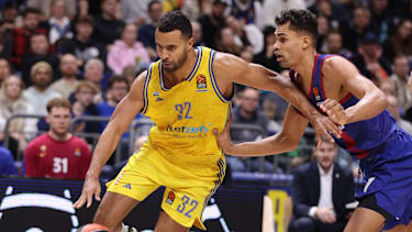 Thiemann mit Alba Berlin in der EuroLeague gegen Oscar da Silva, damals beim FC Barcelona.