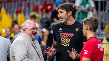 DBB-Präsident Ingo Weiss (li.) mit Bundestrainer Alex Mumbru (re.).