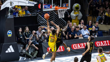 easyCredit Basketball Bundesliga, BBL, Saison 2023 2024, Herren, Playoffs, Halbfinale, Spiel 2, 31.05.2024, Alba Berlin - Niners Chemnitz, Johannes Thiemann (Alba Berlin, No32) Copyright. Alexander Trienitz *** easyCredit Basketball Bundesliga, BBL, season 2023 2024, men, playoffs, semi-finals, game 2, 31 05 2024, Alba Berlin Niners Chemnitz, Johannes Thiemann Alba Berlin, No32 Copyright Alexander Trienitz