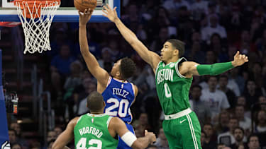 Fultz (li.) wurde an erster Stelle gedraftet.
