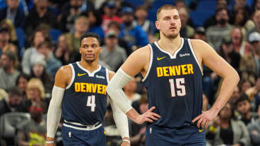 Russell Westbrook und Nikola Jokic von den Denver Nuggets.