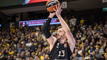 TEL AVIV, ISRAEL - FEBRUARY 12: Andreas Obst, #13 of FC Bayern Munich in action during the EuroLeague Regular Season Round 28 match between Maccabi Rapyd Tel Aviv and FC Bayern Munich at Menora Mivtachim Arena on February 12, 2026 in Tel Aviv, Israel. (Photo by Seffi Magriso/Euroleague Basketball via Getty Images)