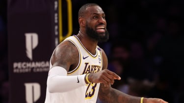 LeBron James und die Lakers mussten sich den Denver Nuggets abermals geschlagen geben.