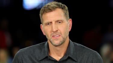 Dirk Nowitzki spielte seine gesamte NBA-Karriere über bei den Dallas Mavericks.
