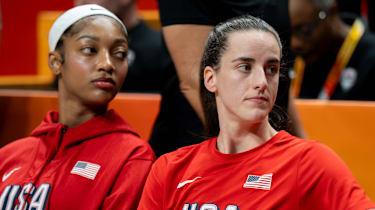 Angel Reese (l.) und Caitlin Clark gewannen gemeinsam WM-Gold.