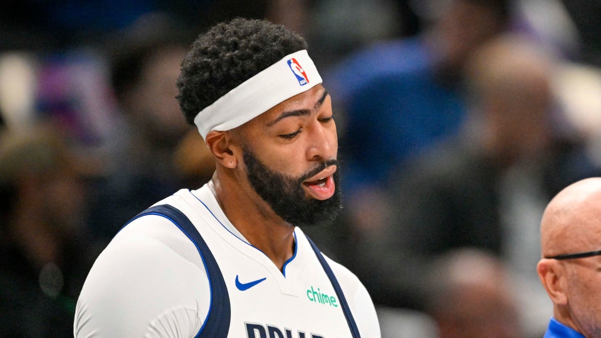 Les Mavs continuent de ralentir Davis – la perte se prolonge à nouveau