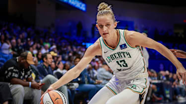 Leonie Fiebich spielt künftig mit Satou Sabally zusammen in New York.
