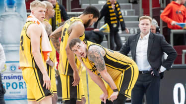 Justin Johnson (MHP Riesen Ludwigsburg, 23) Jacob Patrick (MHP Riesen Ludwigsburg, 2) Shonn Miller (MHP Riesen Ludwigsburg, 7) Jeff Roberson (MHP Riesen Ludwigsburg, 5) 