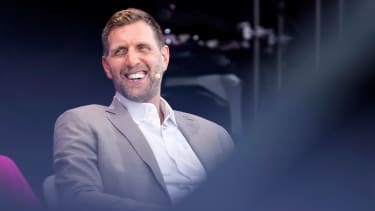 Dirk Nowitzki ist als Experte für Prime Video in Berlin vor Ort.