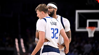 Künftig keine Teamkollegen mehr: Cooper Flagg und Anthony Davis.