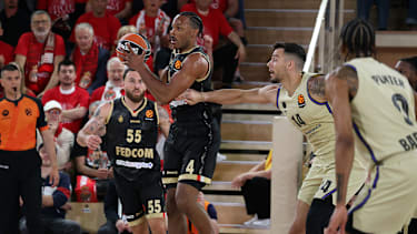 Jaron Blossomgame erzielte mit elf Punkten und zehn Rebounds ein Double-Double.