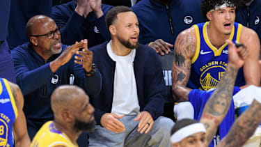 Stephen Curry ist seit drei Wochen zum Zuschauen verdammt.