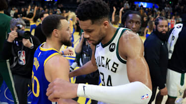 Giannis Antetokounmpo und Stephen Curry
