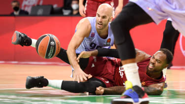 Bange Blicke: Barcelonas Nick Calathes (oben) und Deshaun Thomas.