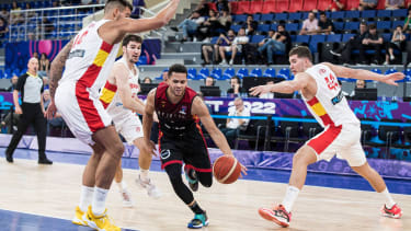 Er schlug mit Belgien den Spaniern ein Schnippchen: Emanuel Lecomte (Mi.).