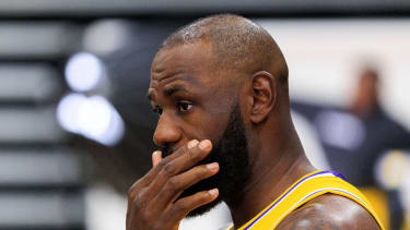 LeBron James' Umfeld ist ebenfalls Gegenstand der Untersuchungen - wenngleich keiner Anklage. Auch der NBA-Star selbst steht nicht im Verdacht der Behörden.
