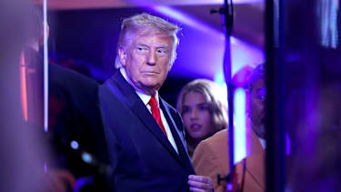 Donald Trump verfolgt Spiel 3 der NBA Finals im Madison Square Garden in New York von einer Suite aus.