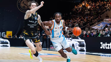 Keith Braxton (re.) war Jenas Topscorer mit 13 Punkten.