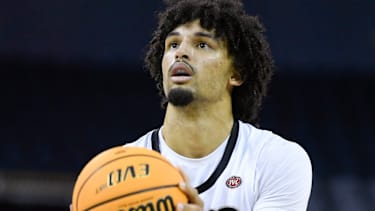 EVANSVILLE, IN - MARCH 08: Southeast Missouri Hawks Forward Brendan Terry (15) shoots a free throw during the Ohio Valley Tournament Championship basketball game between the Southeast Missouri Hawks and the SIU-Edwardsville Cougars on March 8, 2025, at the Ford Center in Evansville, Indiana. (Photo by Michael Allio/Icon Sportswire via Getty Images)
