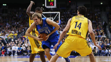 2012 spielte Dirk Nowitzki mit den Dallas Mavericks in Deutschland gegen Alba Berlin.