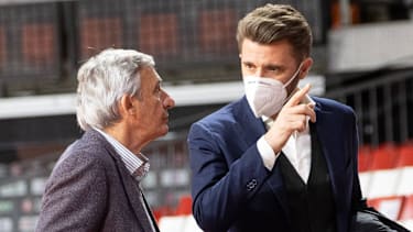 Svetislav Pesic (li.) mit Sohn und Münchens ehemaligem Geschäftsführer Marko Pesic (re.).