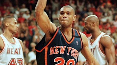 Allan Houston feiert den Überraschungserfolg gegen Miami.