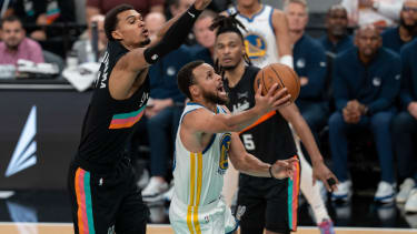 Stephen Curry entschied das Duell mit Victor Wembanyama für sich.