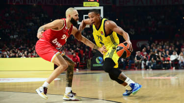 Evan Fournier, Devon Hall