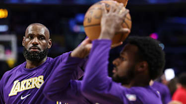 Auf das Vater-Sohn-Duo James wird es in den Playoffs für die Lakers ankommen.