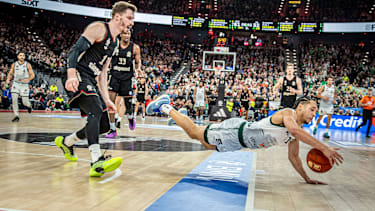 Ein echtes VIP-Erlebnis: Gewinner Christoph sieht die Bayern gegen Trier in erster Reihe live