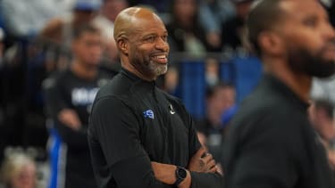 Jamahl Mosley bediente sich bei einem Wagner-Spielzug am Handbuch vom deutschen Bundestrainer Alex Mumbru.