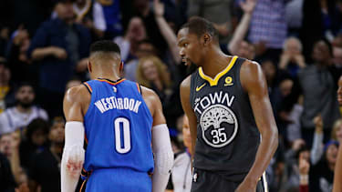 Durant (re.) gewann zwei Titel mit den Warriors.