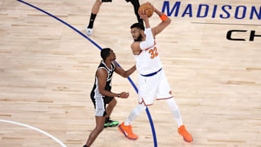 Der Plan der Spurs, Towns primär mit kleineren Spielern zu verteidigen, ging weitgehend auf.