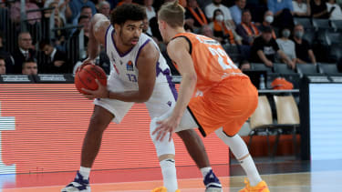 Kaum zu stoppen: Mark Smith, hier gegen Ulms Thomas Klepeisz.