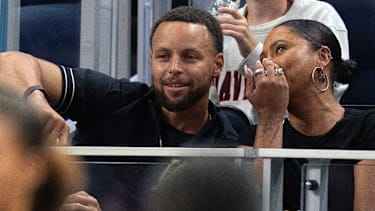 Stephen Curry zeigte gemeinsam mit seiner Ehefrau Unterstützung für die Valkyries.