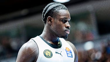 Barra Njie spielt auch für die schwedische Nationalmannschaft.