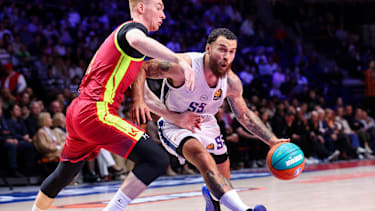 James wechselte im Sommer zu Efes.