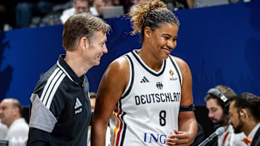 Kennen sich seit vielen Jahren: Olaf Lange und Nyara Sabally