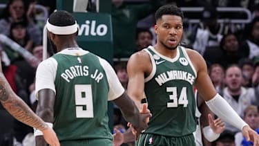 Giannis Antetokounmpo und Bobby Portis