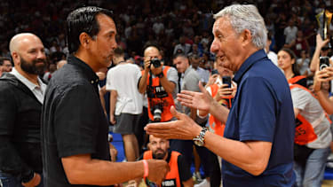 Erik Spoelstra (li.) und Svetislav Pesic (re.) begegneten sich im vergangenen Jahr im Zuge der EM-Vorbereitung.