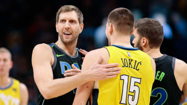 Dirk Nowitzki absolvierten in ihrer Karriere insgesamt zwölf Spiele gegeneinander.