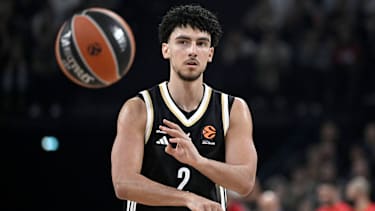 Atamna stand in der vergangenen Saison in 17 EuroLeague-Partien auf dem Parkett.
