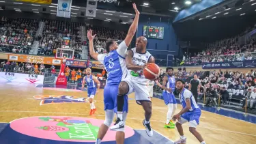 DeAndre Lansdowne erzielte drei Punkte und sieben Vorlagen.